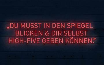 Du musst in den Spiegel blicken Text Bild 1