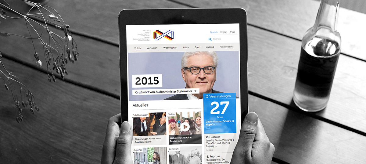 50 Jahre deutsch-israelische diplomatische Beziehungen auf einem Tablet